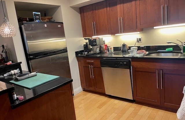 1 bed, 1 bath, 750 sqft, $2,850, Unit 1109