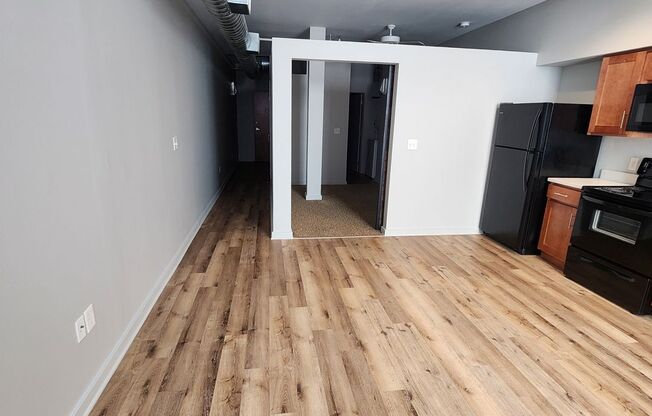 1 bed, 1 bath, 615 sqft, $1,195, Unit Unit 211