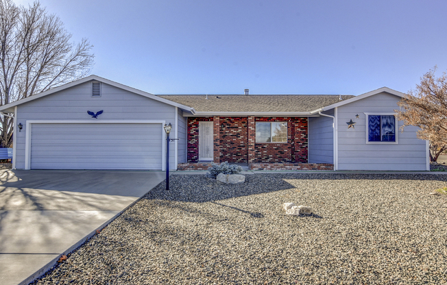 3 Bedroom, 2 Bath Home in Prescott Valley!