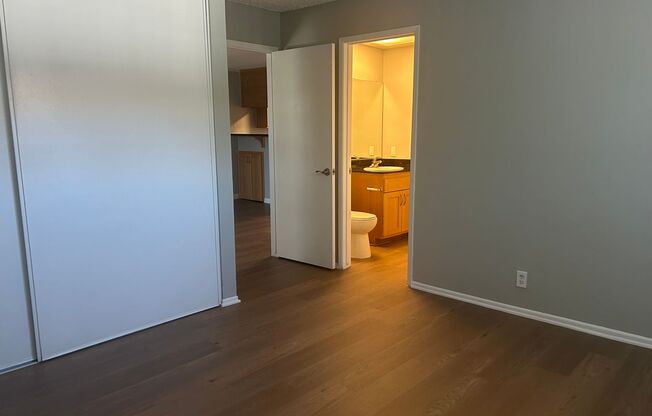 2 beds, 1.5 baths, 866 sqft, $2,695, Unit 801G10