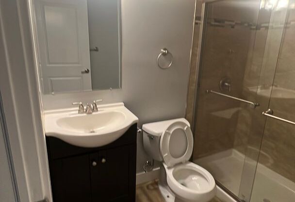 3 beds, 3 baths, $2,998