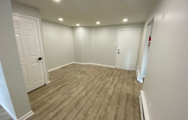 1 bed, 1 bath, 600 sqft, $1,495, Unit D - 25