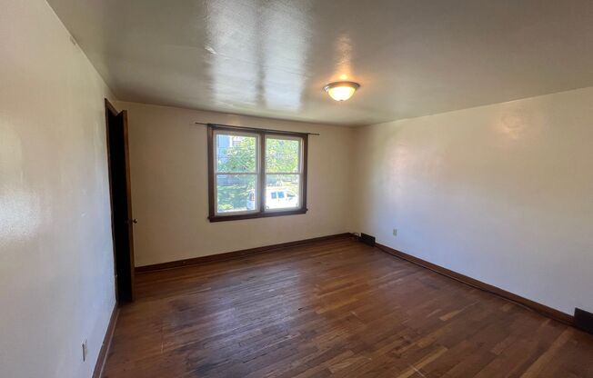 2 beds, 1 bath, $925, Unit 81 N. Sprague Avenue