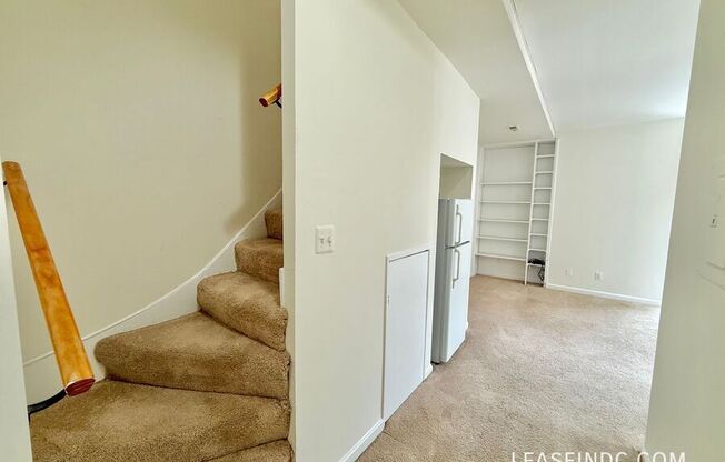 1532 15 ST NW