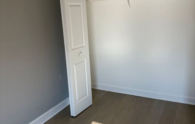 2 beds, 1 bath, 865 sqft, $1,695, Unit Building 2-3D