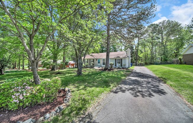 Wonderful Home Near Downtown Matthews!