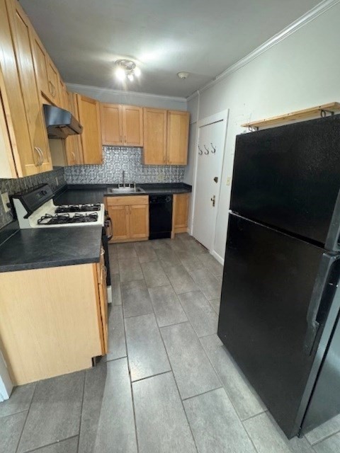 130 SUTHERLAND RD