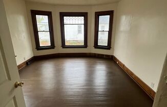 1 bedroom, 1 bathroom in convenient Waterloo location