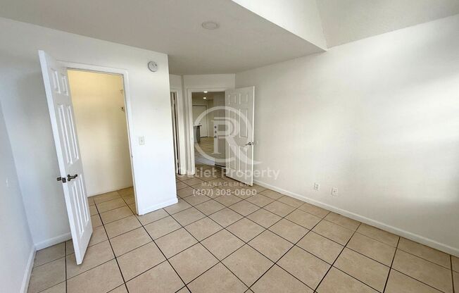 2 beds, 2 baths, $1,595, Unit Unit #101