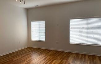 Studio, 1 bath, 558 sqft, $1,050, Unit 405