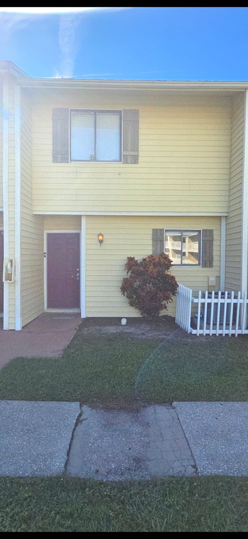 2-Bedroom, 2-Bathroom Condo in Land O' Lakes