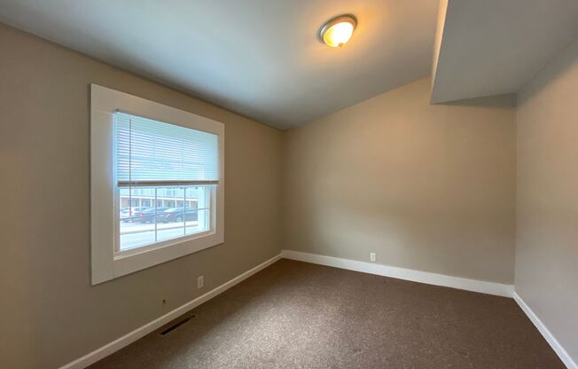 2 beds, 1 bath, $1,500