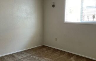 2 beds, 1 bath, $1,150, Unit 1147-02