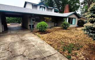 1124 Woodside Dr.