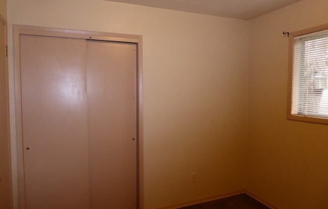 3 beds, 2 baths, $2,500