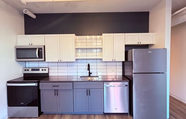 Studio, 1 bath, 615 sqft, $1,500, Unit Unit 407