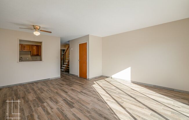 2 beds, 1.5 baths, $1,400, Unit 773 E Thurber Dr Apt. D