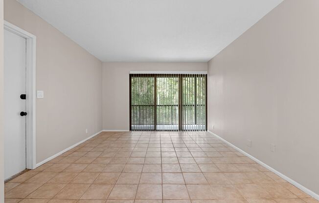 Lovely 1/1 condo in Winter Springs ~ Freshly Updated with New Paint, Fixtures, and More!