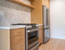 2 beds, 1 bath, $3,600, Unit 4