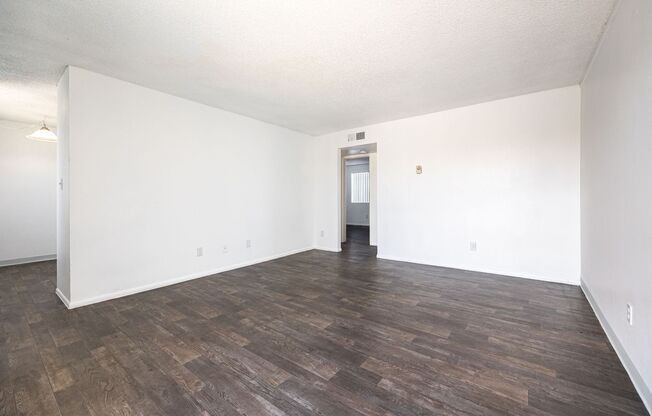 2 beds, 1 bath, 780 sqft, $1,149, Unit 11502
