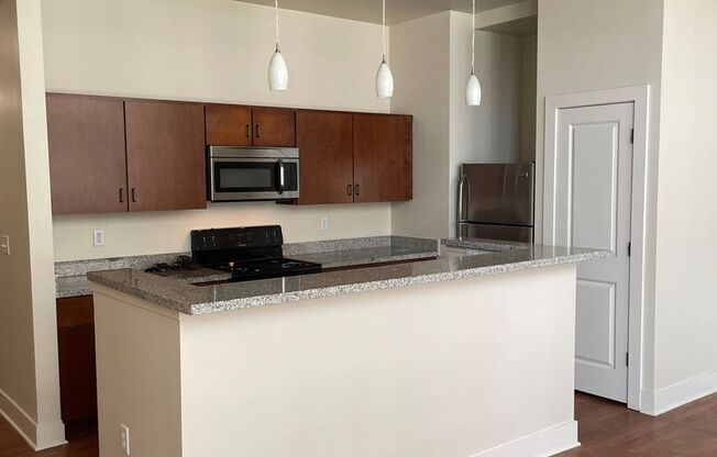 1 bed, 1 bath, 750 sqft, $1,299, Unit 03-05