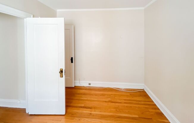 1 bed, 1 bath, 719 sqft, $1,850, Unit 1610-3W