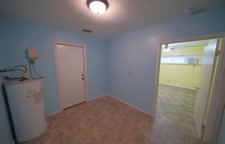 3 beds, 1 bath, $1,400