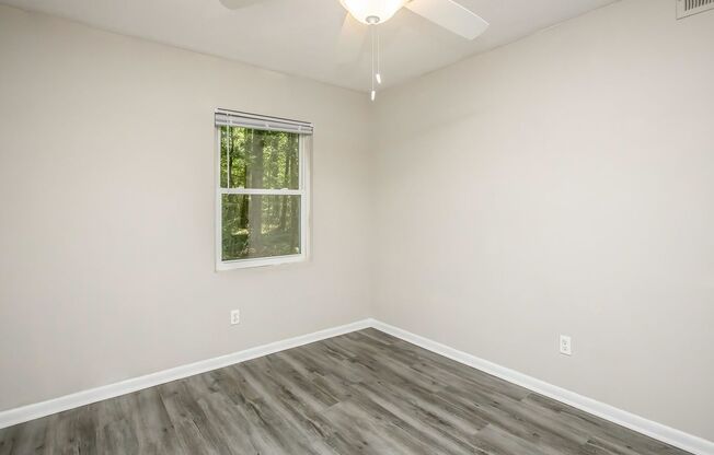 2 beds, 1 bath, 770 sqft, $1,100, Unit G5