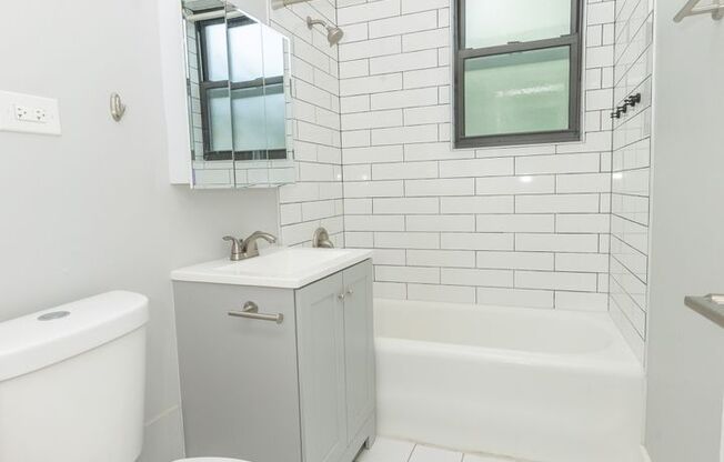 1 bed, 1 bath, 765 sqft, $1,445, Unit 605-2L