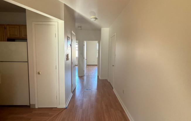 2 beds, 1 bath, $2,900