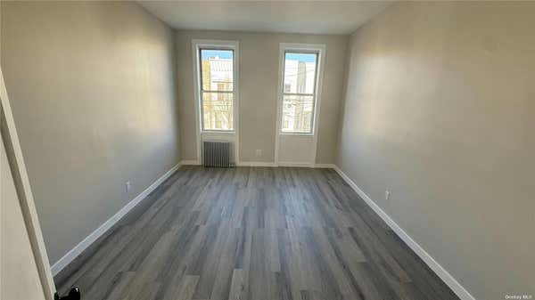 2 beds, 1 bath, $2,600, Unit 2L