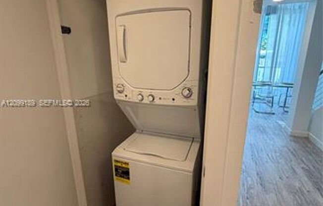 1 bed, 2 baths, $3,600, Unit # 811