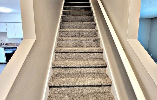 2 beds, 1.5 baths, 1,044 sqft, $950, Unit 7C