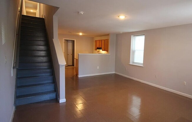 883 N 42 ST