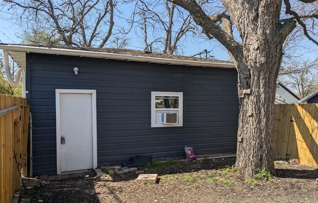 2 Bed 1 Bath with Fenced Yard