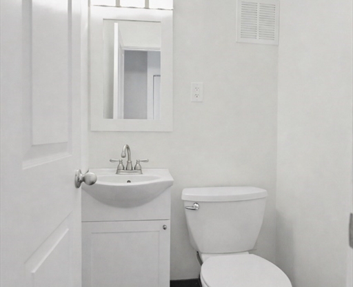 1 bed, 1 bath, 400 sqft, $2,800, Unit 304