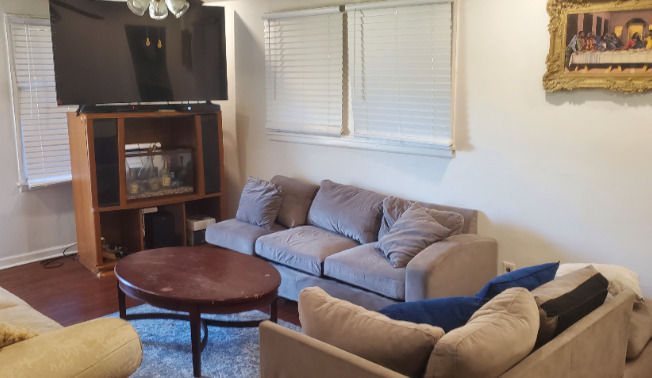 3083 LONE OAK