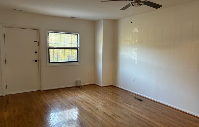 4 beds, 2 baths, 1,700 sqft, $6,250, Unit 1352 S Street