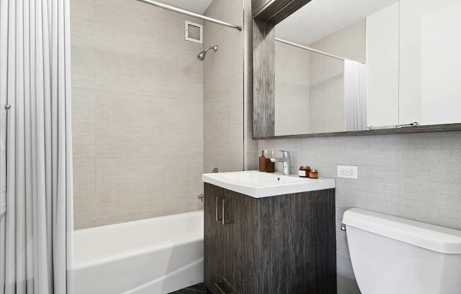 1 bed, 1 bath, $4,750, Unit 2B