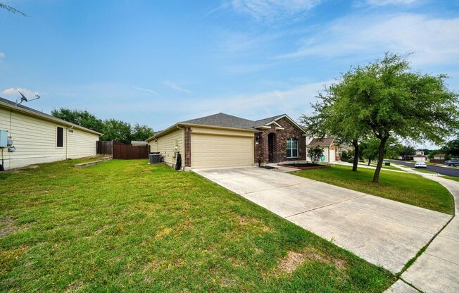 Charming 3-Bedroom Home in Schertz - Great Location & Amenities! - Realtor Commission: $500