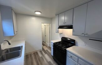 408B W. El Camino Street - 1 Bedroom, 1 Bathroom With Garage!
