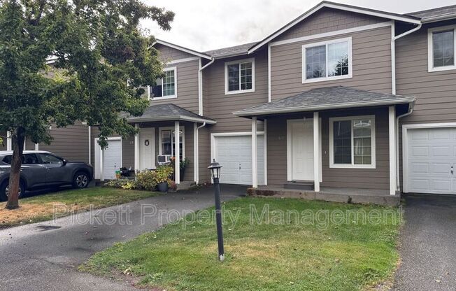677 NORTHPARK LN