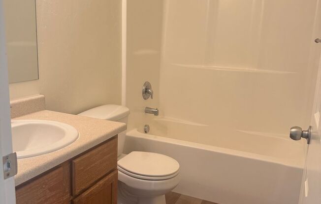 2 beds, 2 baths, 1,076 sqft, $1,350, Unit 9C