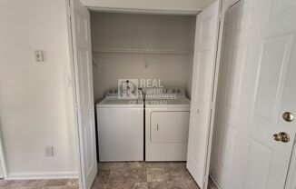 3 beds, 1 bath, 852 sqft, $1,025, Unit Unit A