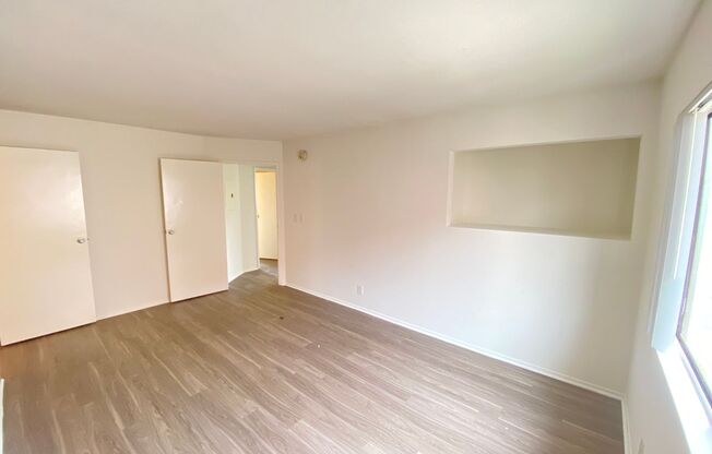 3 beds, 2 baths, $3,600, Unit D