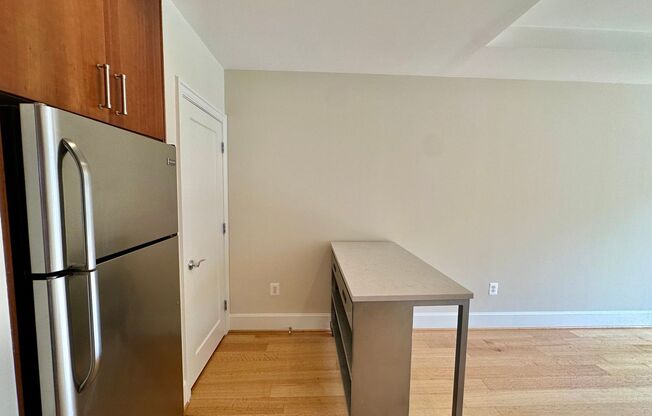 Studio, 1 bath, $2,350, Unit 420