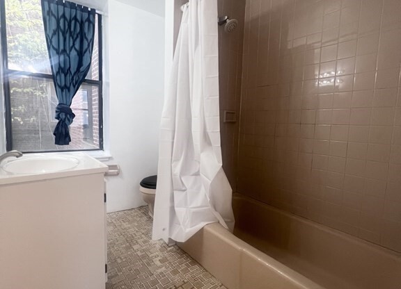1 bed, 1 bath, 550 sqft, $2,500, Unit 102