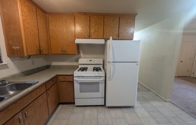 2 beds, 1 bath, 850 sqft, $1,125, Unit 4336