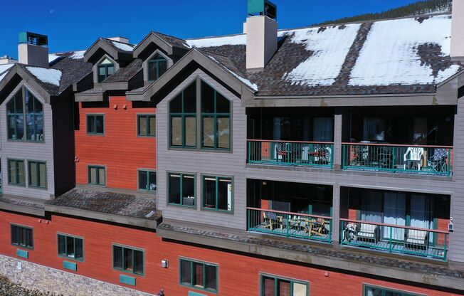 Evolve Real Estate: 6 Mos Lease Only Large Fully Furnished Condo Walking Distance to Keystone Village and Mountain House Base