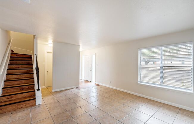 Remodeled townhouse - Available now!